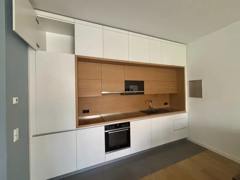 Modernes Wohnen: 2-Zimmer-Wohnung mit Balkon in Lichterfelde — photo 1